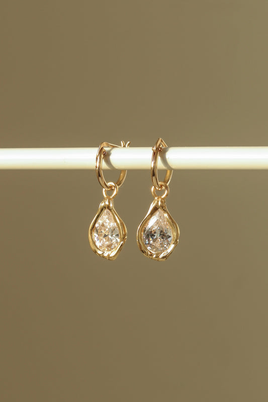 Drop Earrings - white